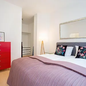 Aparthotel Victoria Altstadt Suites, Dusseldorf