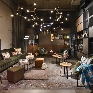 Moxy Neustadt 3*, Dresden Germany