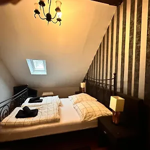 Hostel Adam's - Self Check-in & Only Private, Dusseldorf