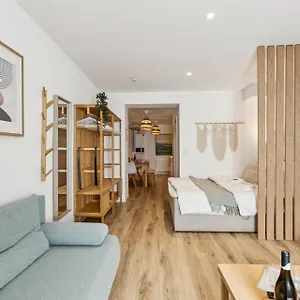  Apartment Gemuetliches 2 Ambient Mit Queensize-bett , Etagenbett& Schlafsofa In Alsternaehe Deutschland